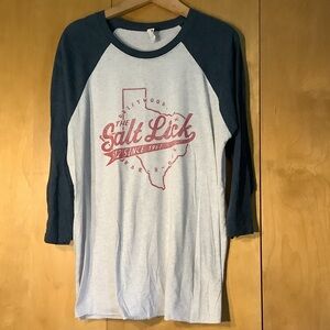 Driftwood BBQ The Salt Lick baseball tee, size XL